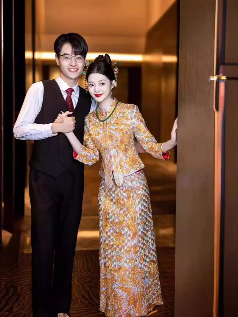 Suhe traditional wedding dress for bride, Chinese style, dragon and phoenix, with embroidery 3