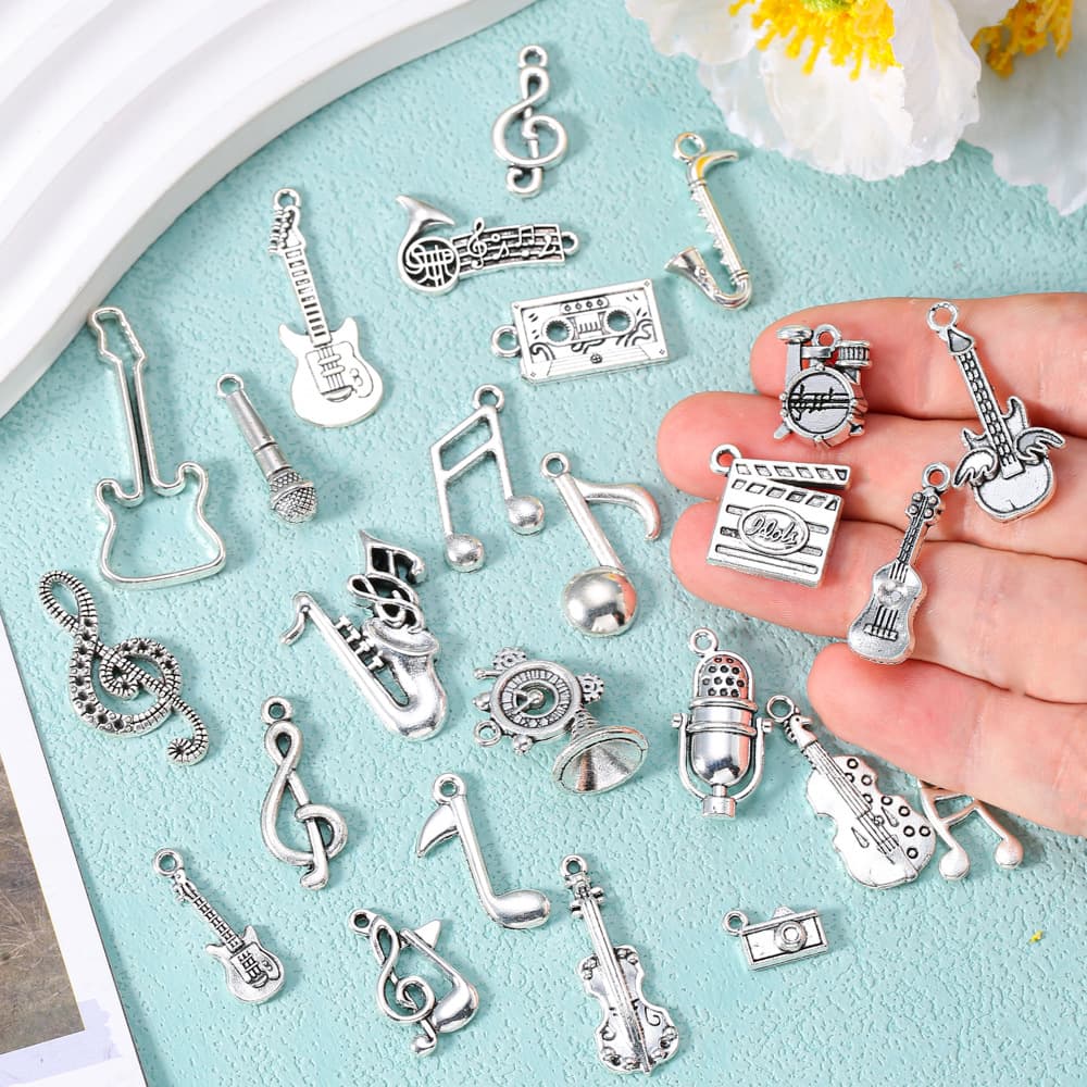 Metal accessory with accessories, musical instruments, pendant, guitar, violin, microphone, necklace and bracelet, DIY 4