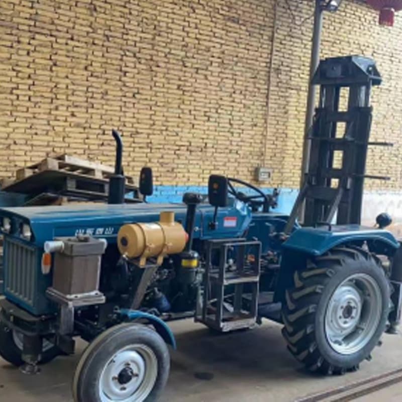 Tractor drilling rig 260m remote control operation household vehicle drilling rig 200m water and gas dual-purpose tractor drilling rig 2