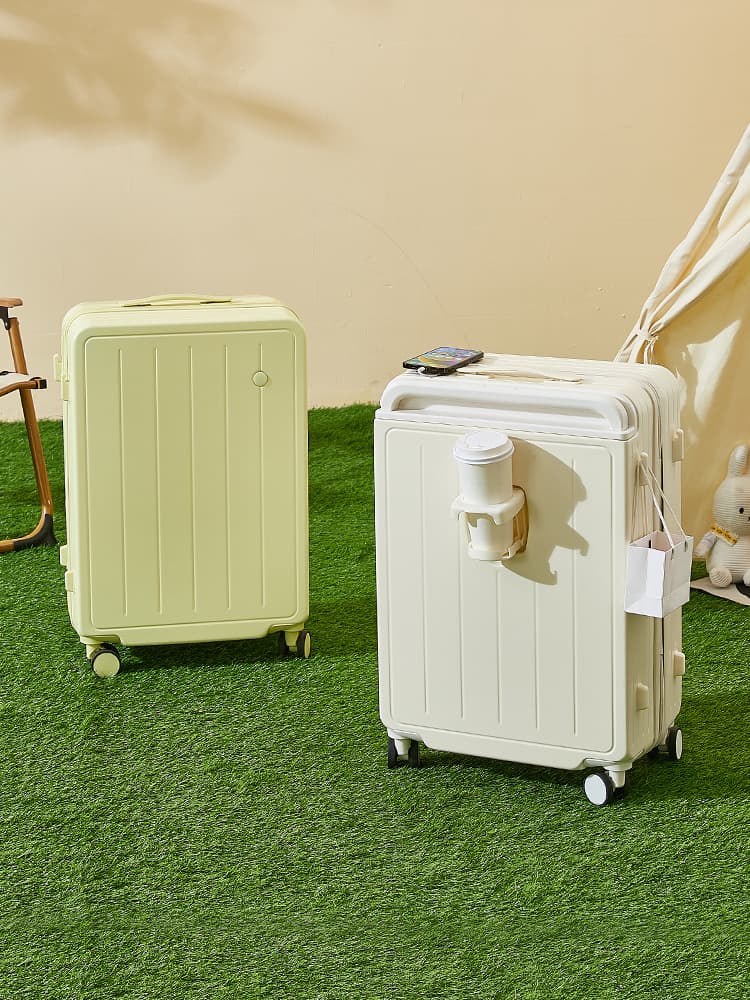 High quality universal suitcase, 20 inch 4