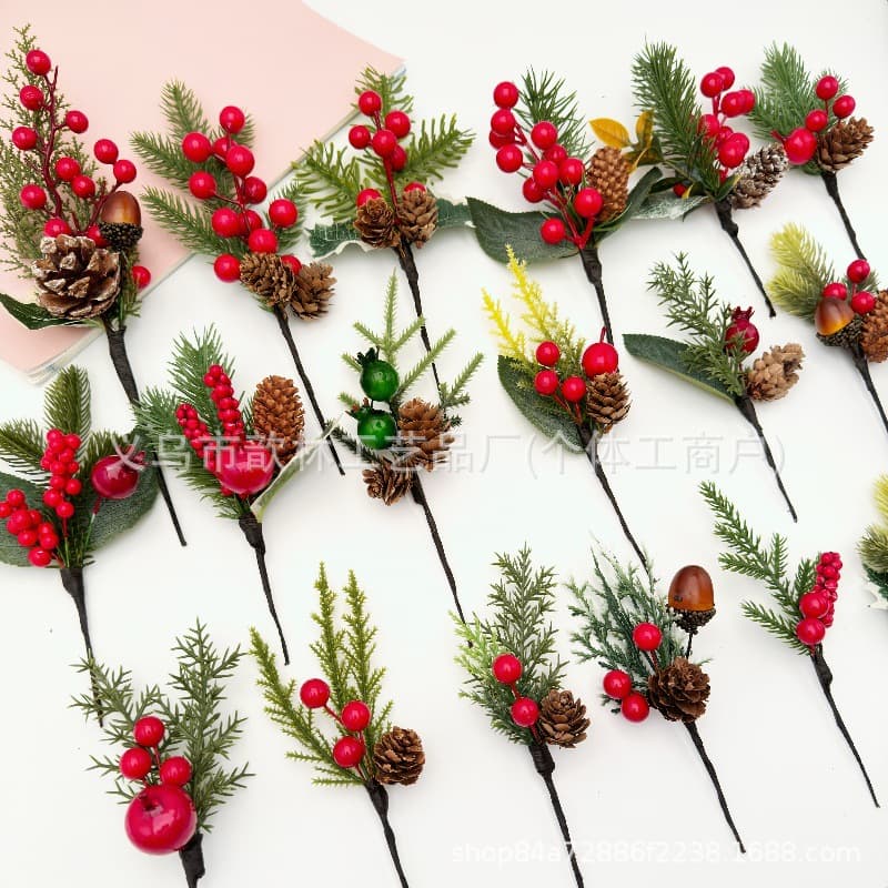 Cross -border Christmas simulation Pine fruit branches snowflake pine needle berries red fruit branches festive decorative Christmas flower bundle pine needle 3