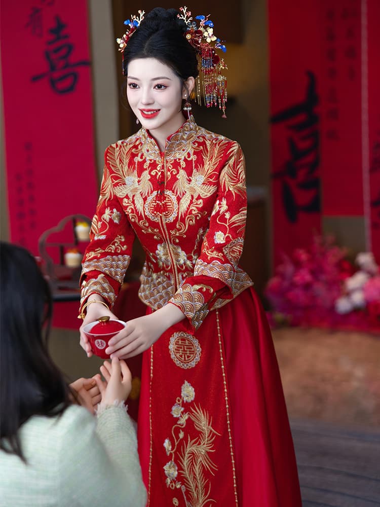Xiuhe service wedding dress summer 2024 new small little people wedding dragon and phoenix gown out of the cabinet wedding dress Hexiu dress large size wedding dress 4