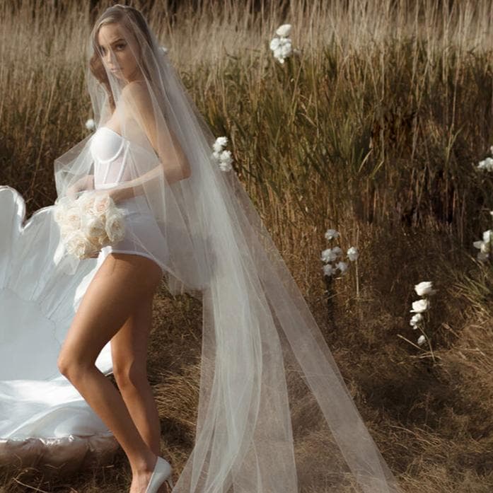 Bridal wedding veil high-definition ultra-transparent medium-hard soft gauze off-white bleached photo studio travel photo shoot with makeup styling plain gauze 4