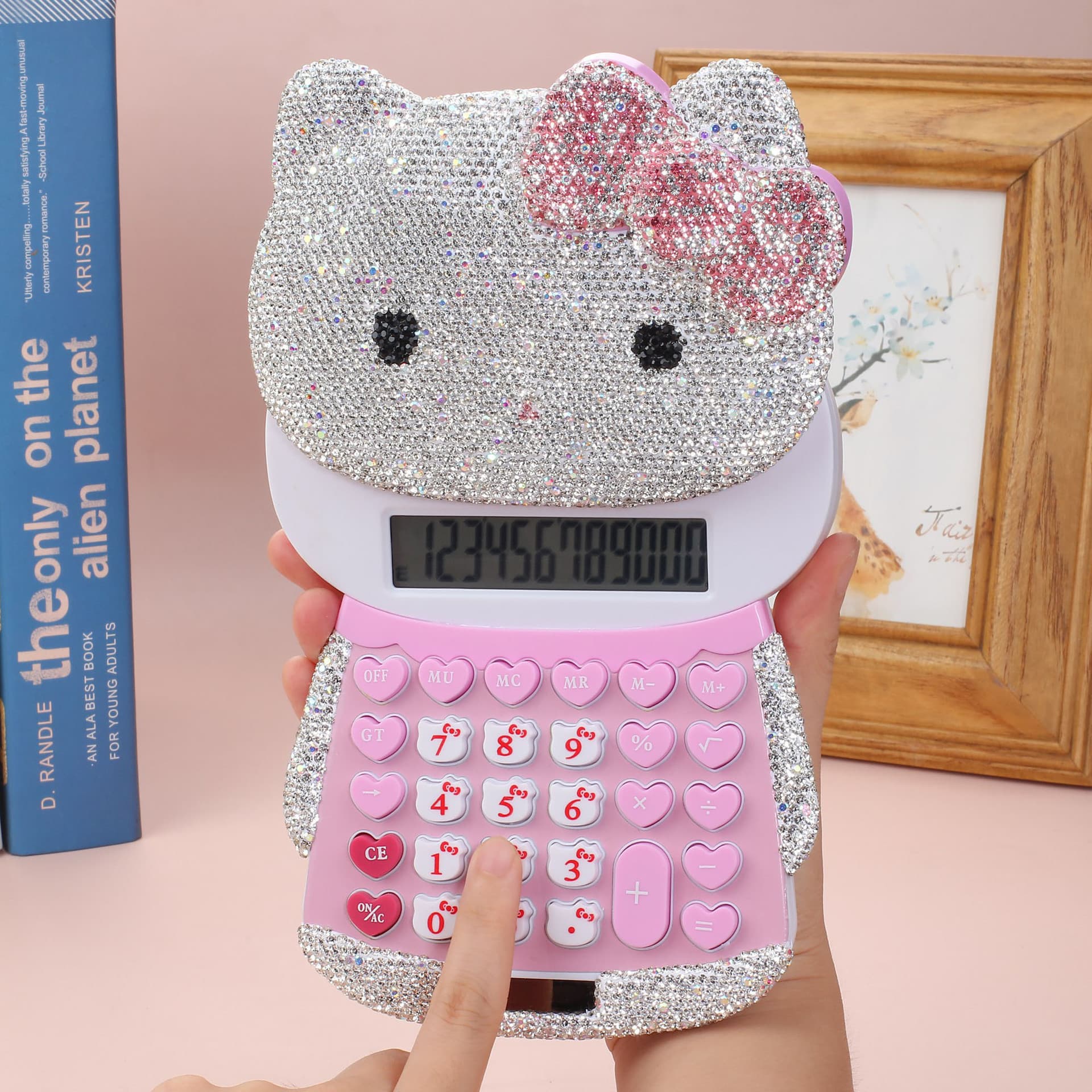 Small portable high -value KT cat calculator girl cute cat push -cover financial office 12 -bit computer 5