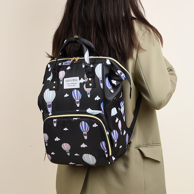 Capacious fashionable children's bag for mother and baby, thermocover to go out, worn on the shoulder 4