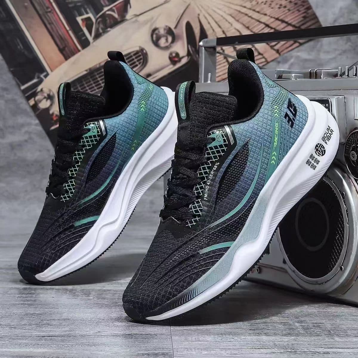 New summer ultra-light running shoes sports shoes breathable shock-absorbing student anti-slip light running men's shoes teenagers running shoes 4