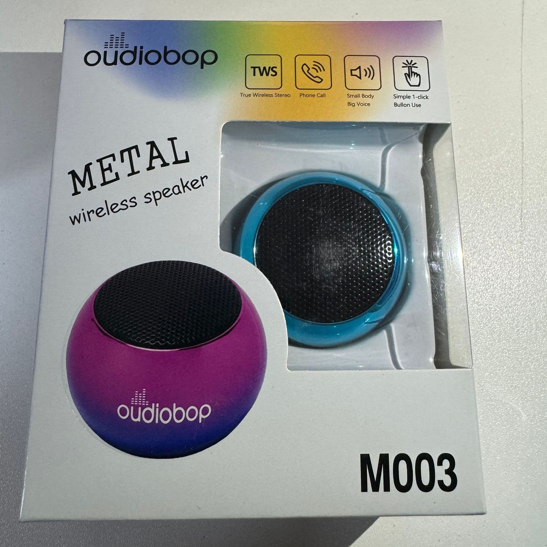 Oudiobop Speakers, small handheld box, bluetooth 4