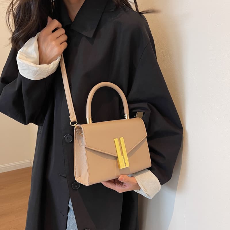 Fashionable trend one-shoulder bag, western style 3