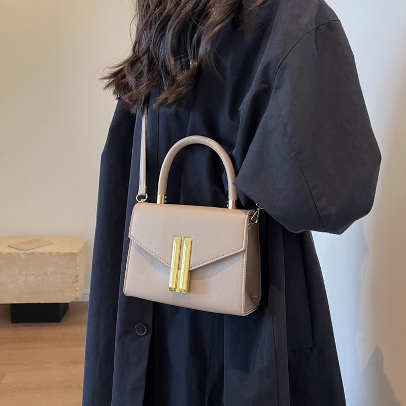 Fashionable trend one-shoulder bag, western style 4
