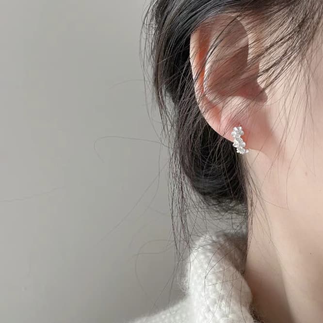 Fashionable three dimensional elegant small design universal earrings, light luxury style, high-quality style, flowered 3