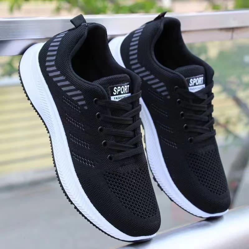 Fashionable universal sneakers all-season, breathable comfortable casual footwear, walking shoes, trend of season, made with flyknit technology 2