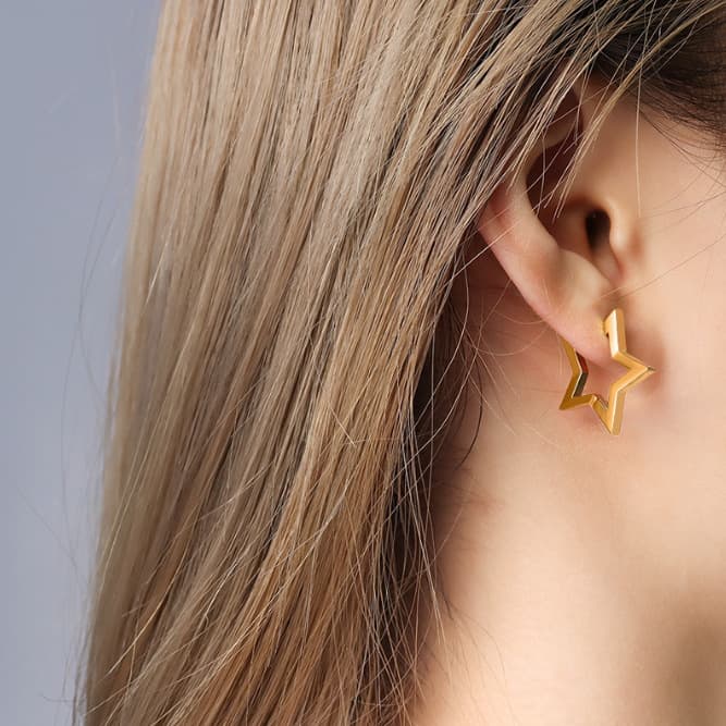 Universal small design brand earrings, simple and elegant design, high-quality style 2