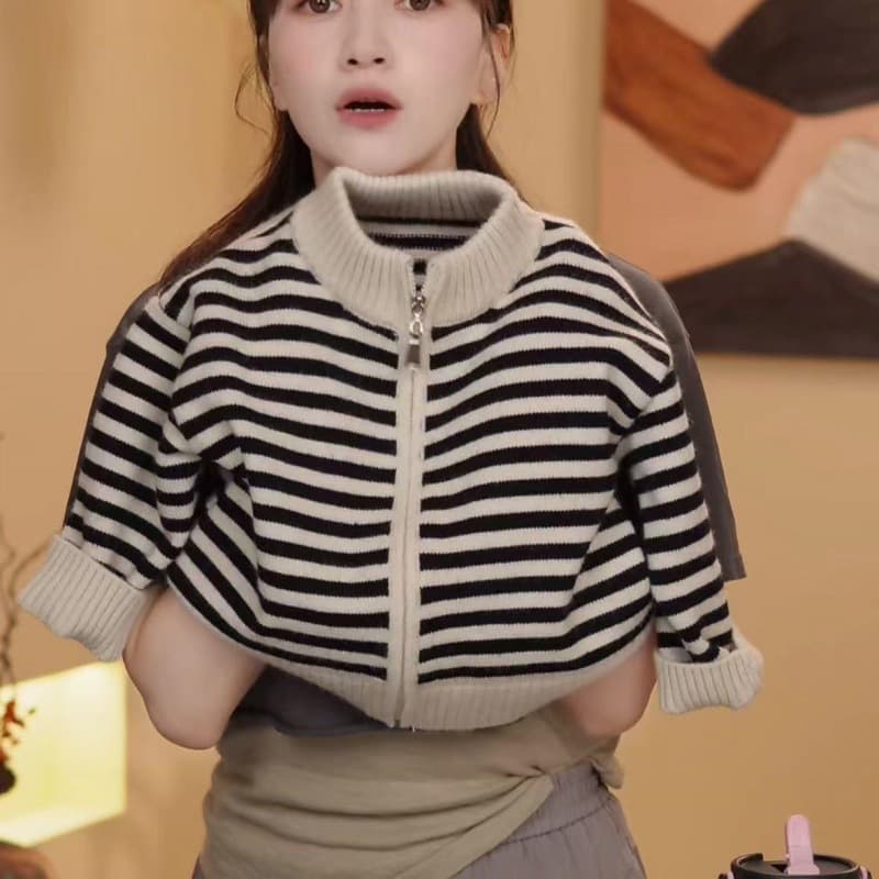 Autumn children's knitted sweater, jacket for leisure, Korean style, loose fit, western style 3