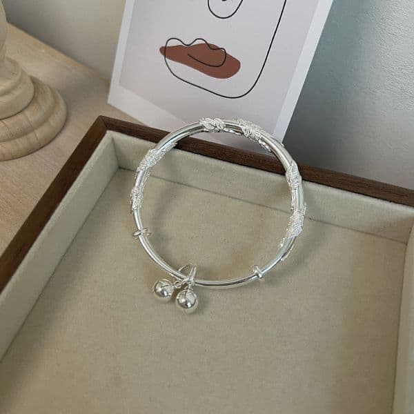 Adjustable universal women's bracelet, bright catchy style, high-quality style 2