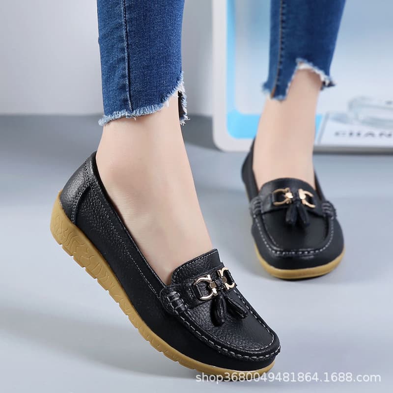 Large size middle-aged mother's shoes women's flat-soled beanie shoes casual flat-heeled soft-soled leather shoes cross-border foreign trade women's shoes single shoes 3