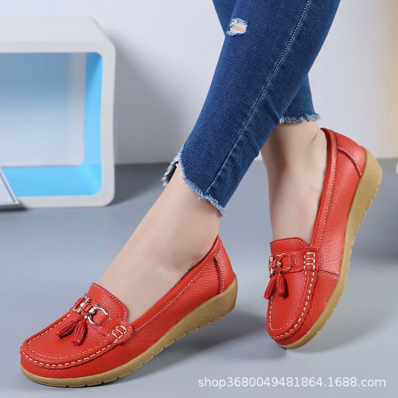 Large size middle-aged mother's shoes women's flat-soled beanie shoes casual flat-heeled soft-soled leather shoes cross-border foreign trade women's shoes single shoes 4