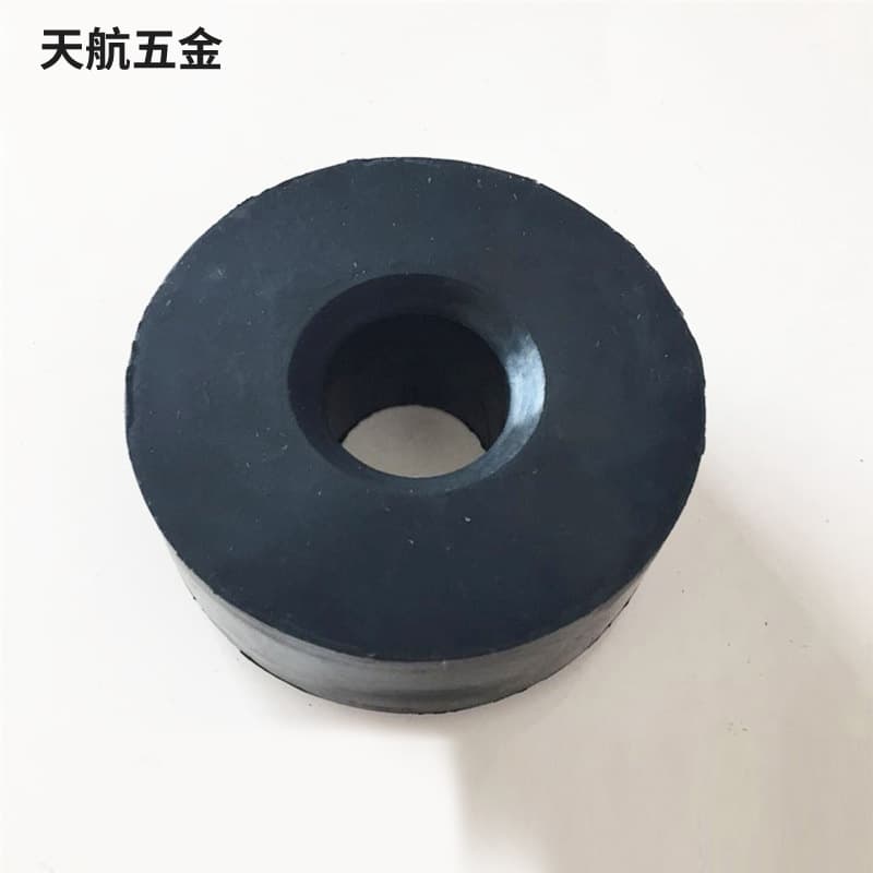 Shandong manufacturers customize, process and produce rubber products, auto parts, rubber parts, and process auto parts. 3