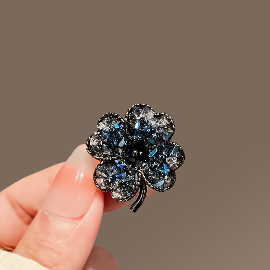 Brooch, protective underware, small design pin lapel pin, high-quality style, light luxury style 3