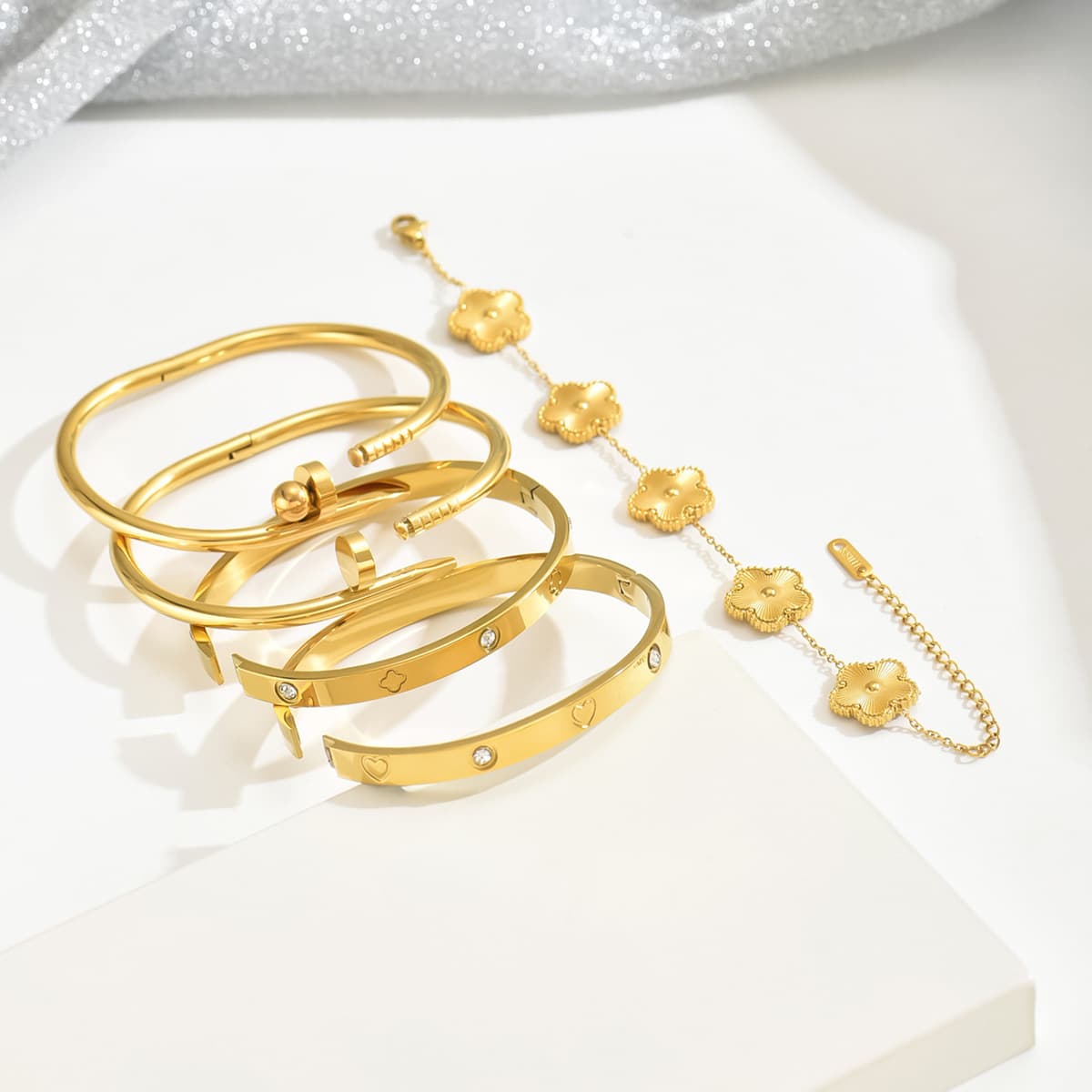 Fashionable golden bracelet stainless steel, European style, 18 carat 2