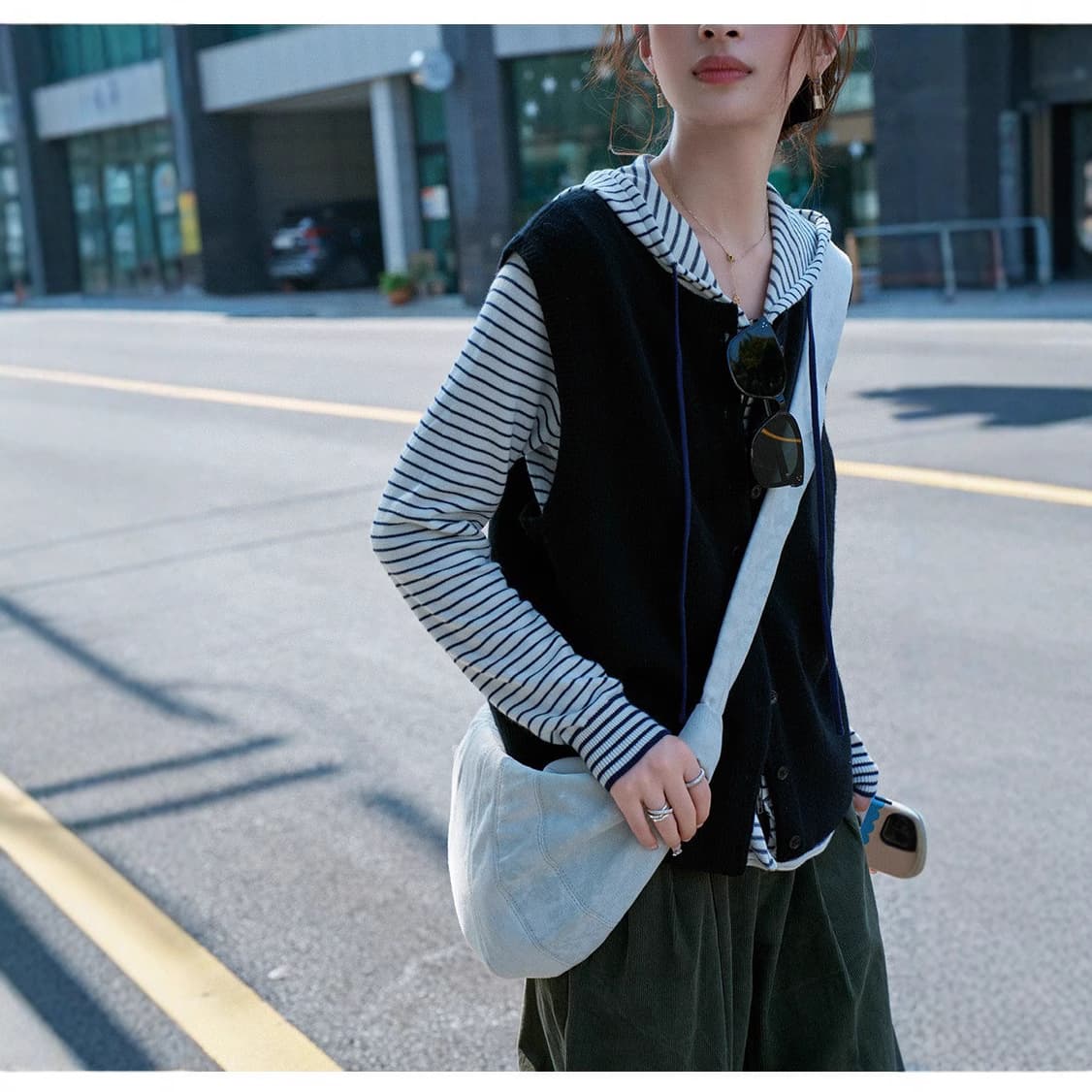 "White Sketch Workshop" "Oprina" Autumn New Product Striped Sweatshirt Hooded Zipper Ruffled Knit Cardigan 3