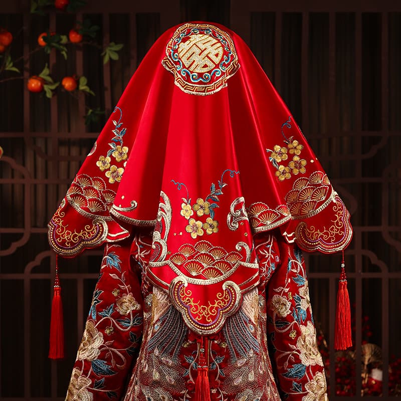 2024 new Chinese wedding embroidery Xiuhe clothes veil wedding woman gets married with a bride with a masked head and a red hijab hijab 1