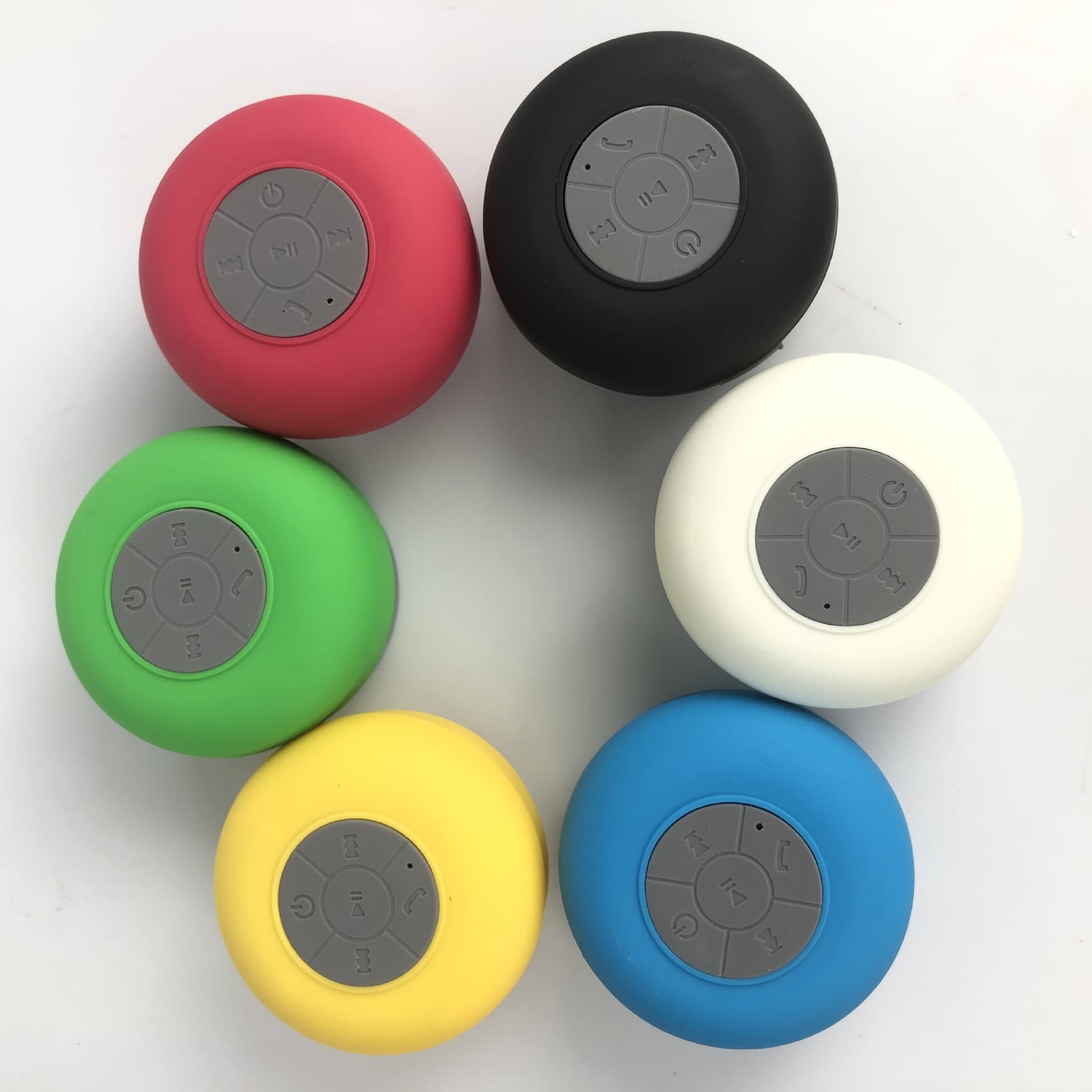 Small handheld speakers, bluetooth, (Physicals) 3
