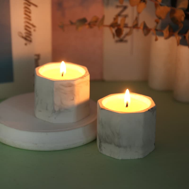 Aromatherapy, perfumed candle strongly flavoured, long-term effect 2
