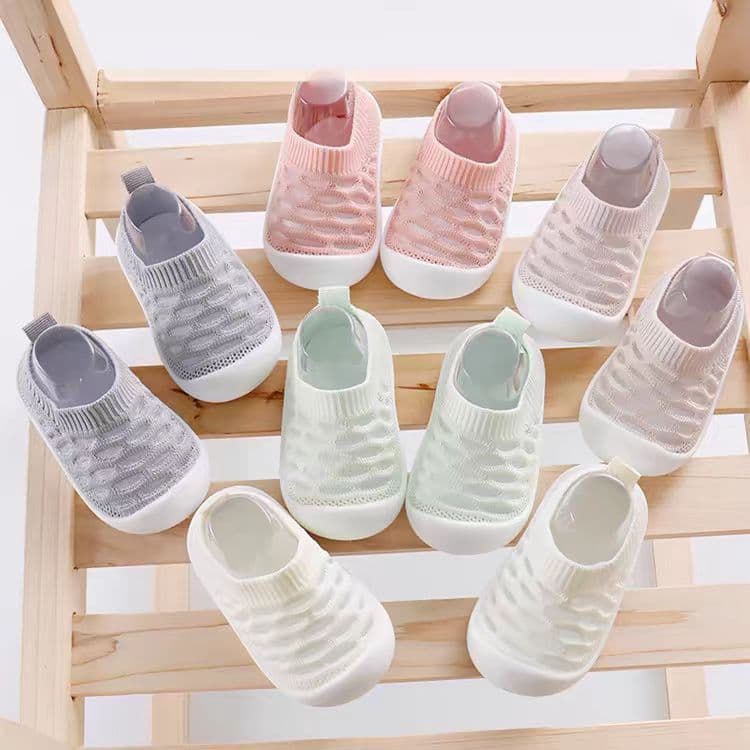 Spring and summer breathable baby toddler shoes soft sole flying mesh toddler shoes non-slip wear-resistant baby home casual shoes 2