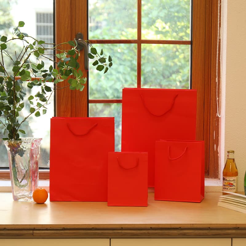 ChristmasChristmasgiftpresentgivinggiftHappy HolidaysGift BagPaper Bag Foil Stamping 4
