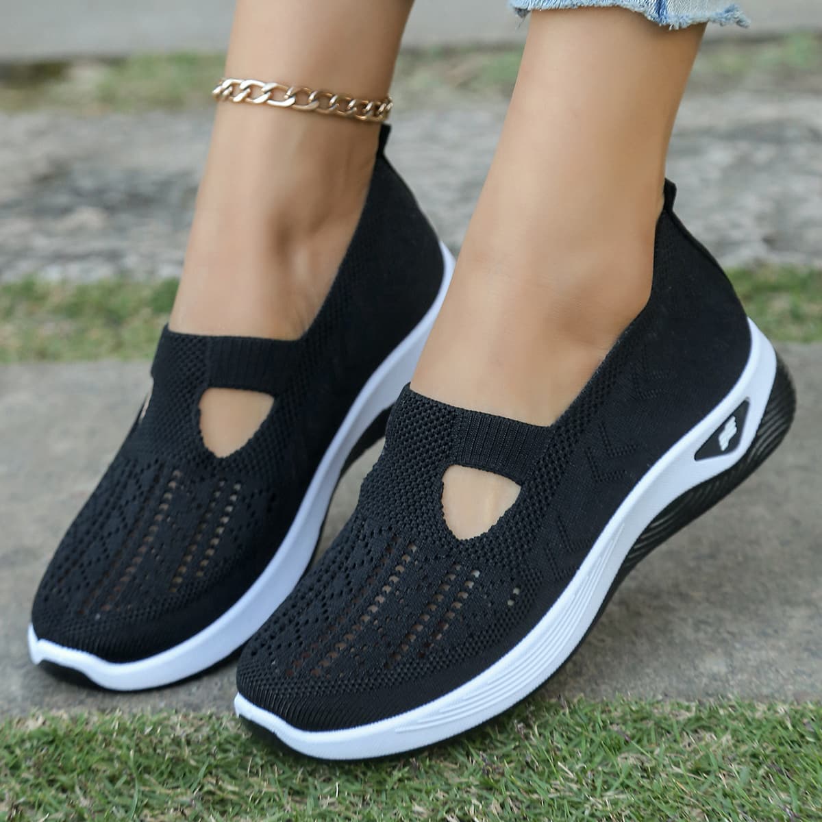 TEMU cross-border women's shoes casual shoes factory soft sole breathable fashion mother shoes sports shoes women's shipping 2