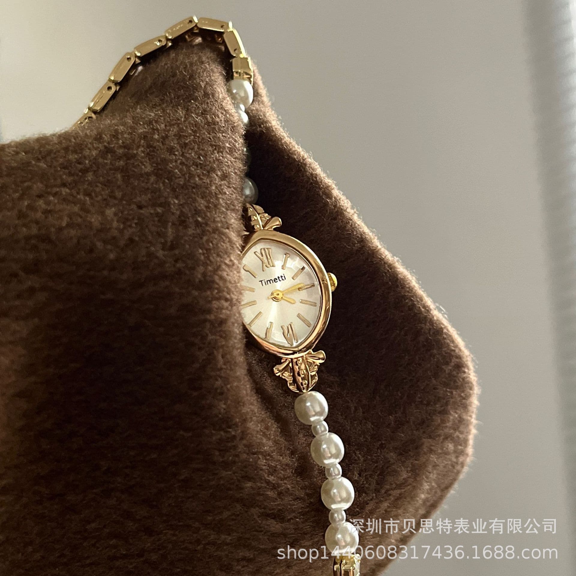 Fashionable elegant organic bracelet from pearl, watch strap, quartz women's watch, light luxury style 3