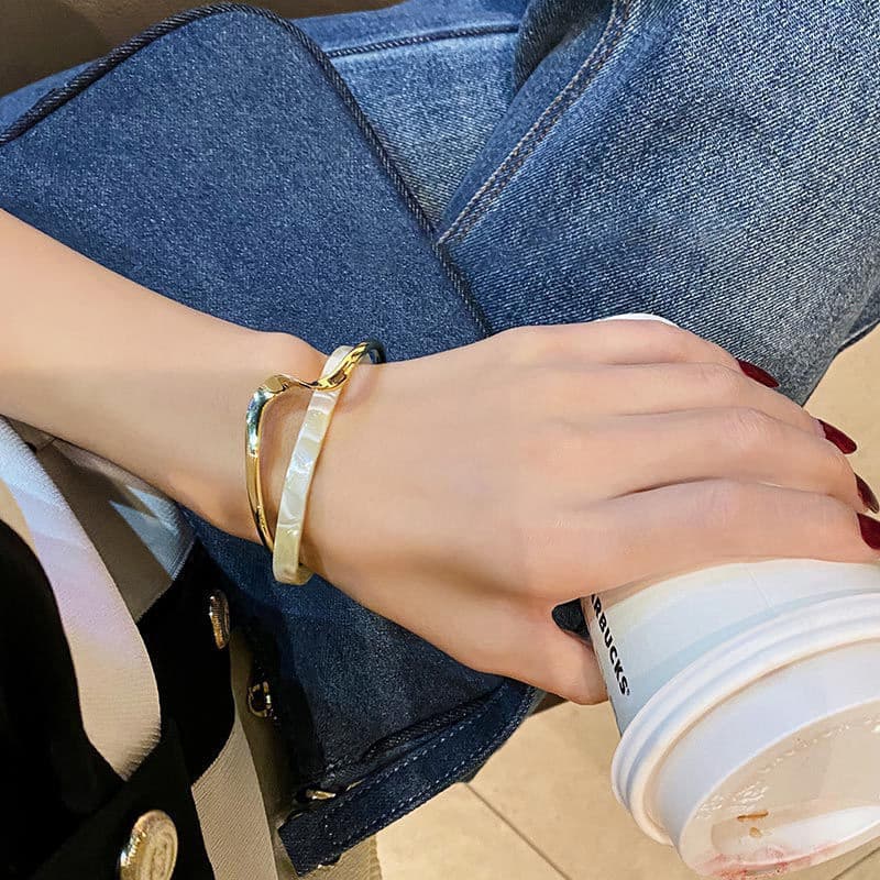 Metal brand small design bracelet, fashionable jewelry, light luxury style, Korean style, internet celebrity 4