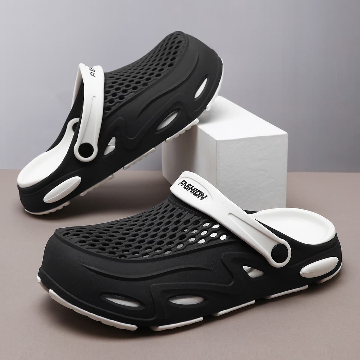 Summer non-slip breathable wear-resistant beach slippers for leisure odorless, simple and elegant design 2