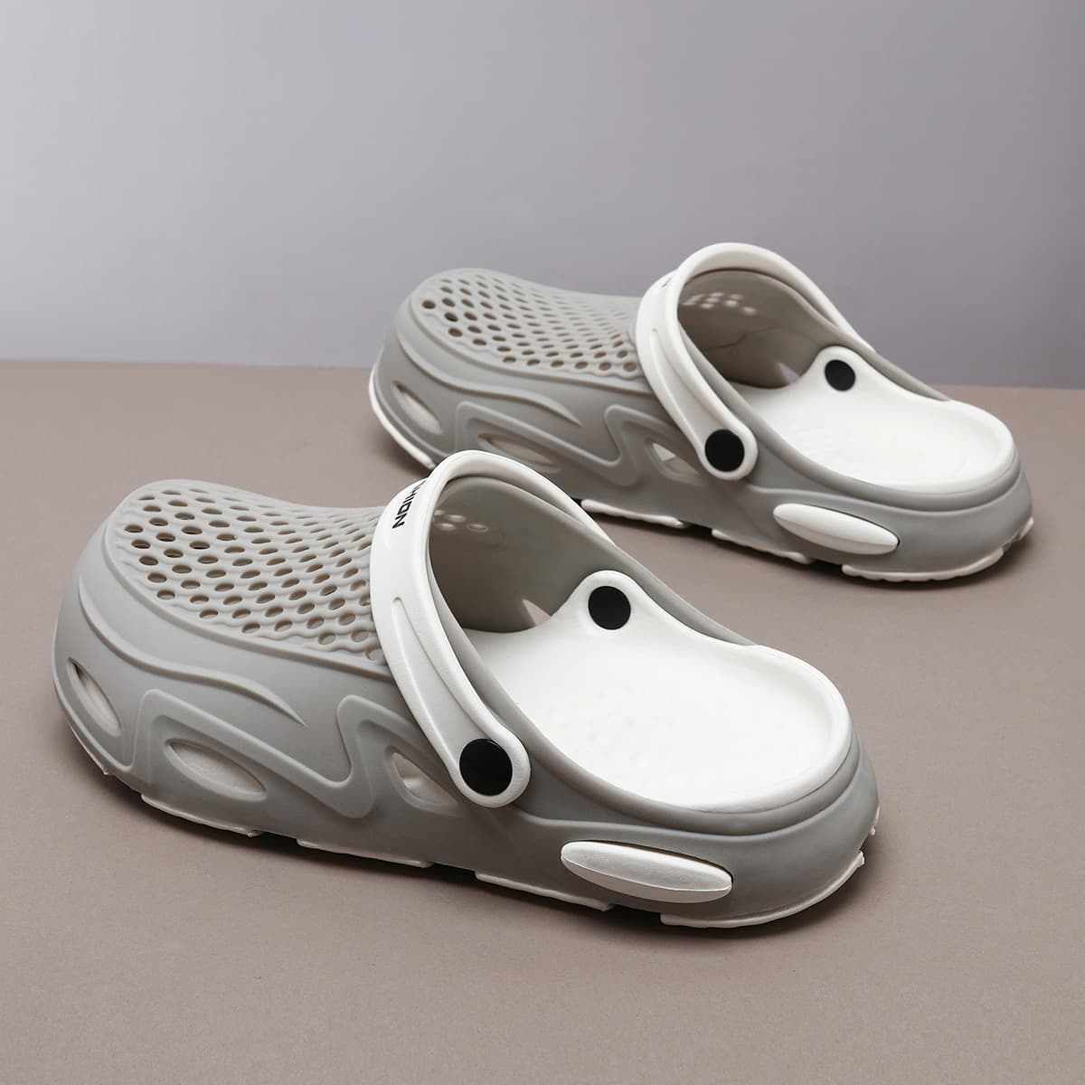 Summer non-slip breathable wear-resistant beach slippers for leisure odorless, simple and elegant design 3