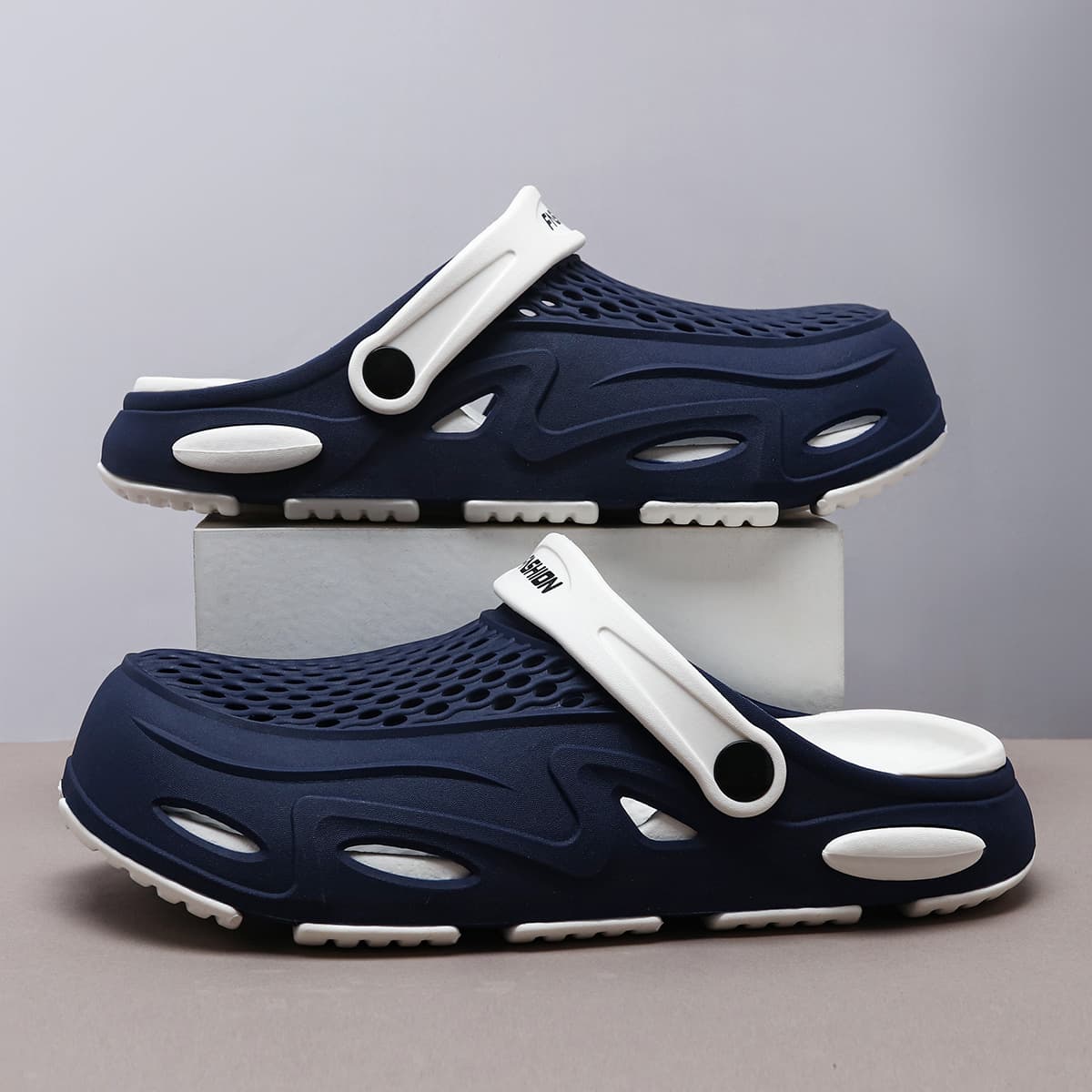 Summer non-slip breathable wear-resistant beach slippers for leisure odorless, simple and elegant design 1