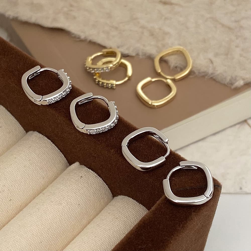 Golden fashionable design universal square earrings, trend of season 3