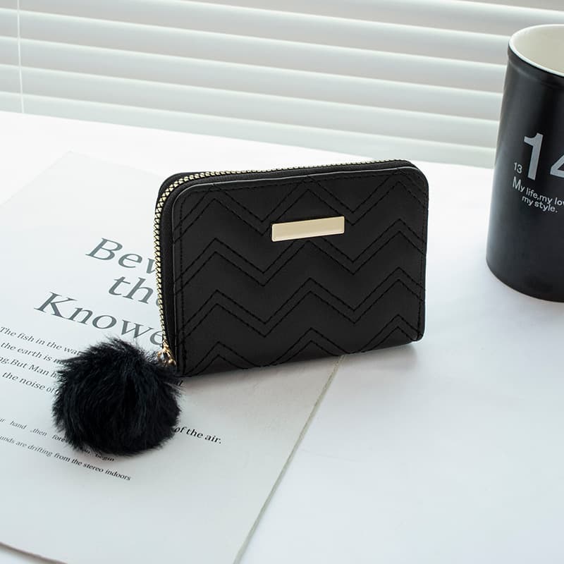 Wave Embroidered Women's Short Wallet 2