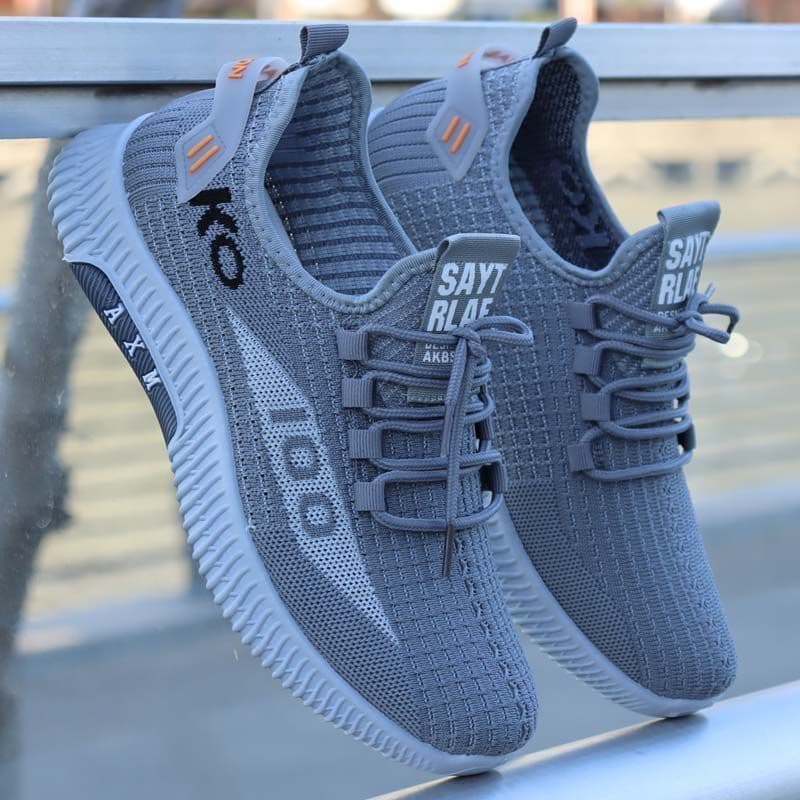 Spring and summer new men's slip-on mesh fly-woven casual sports shoes for men, versatile breathable soft-soled lazy running shoes