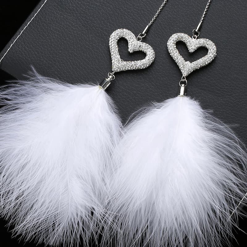 Car pendant 2025 new high-end love feather women's car decoration women's feather internet celebrity car interior car decoration hanging decoration