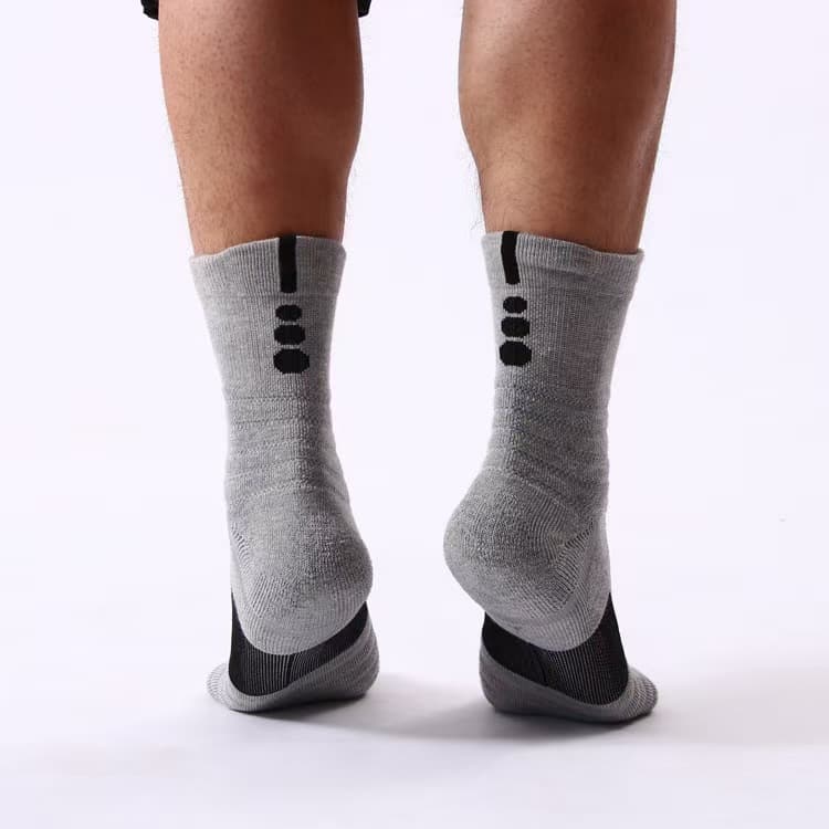 Travel non-slip basketball socks for badminton, mid-length, for running, absorbs sweat and smell 4