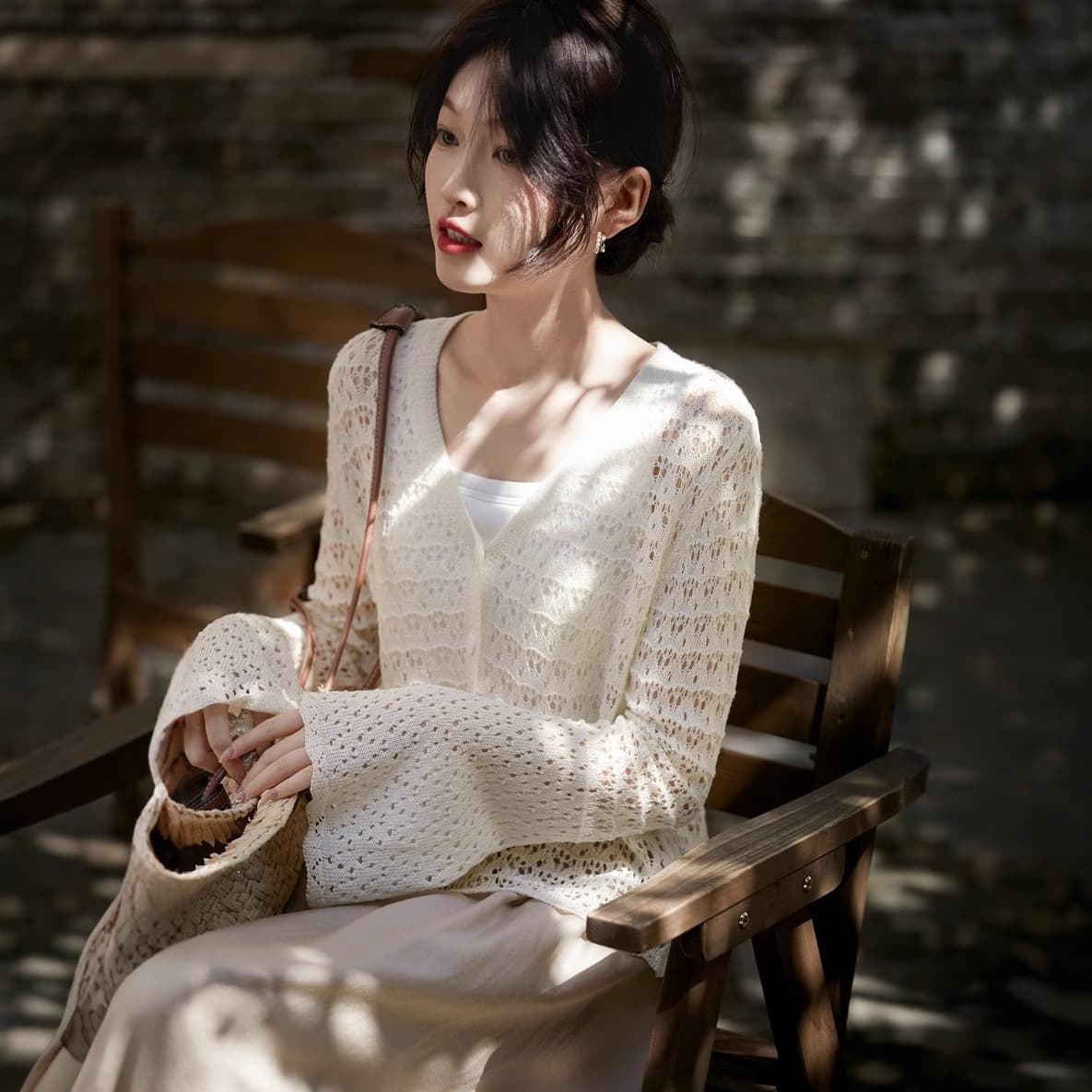 Knitted sweater, long-sleeve, sun protection clothing for leisure, french style, V-neckline 4