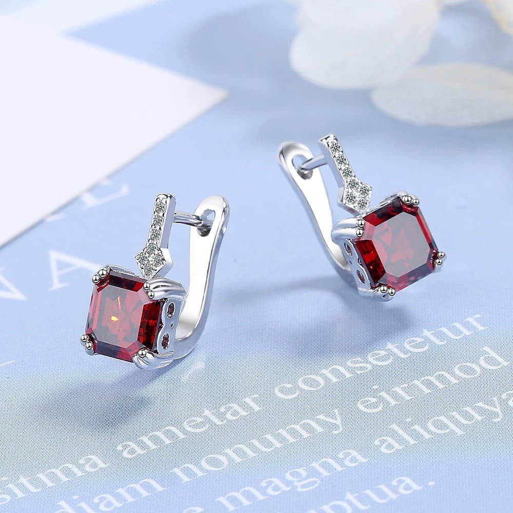 Square geometric design fashionable earrings with zircon, European style, high-quality style, simple and elegant design, internet celebrity 4