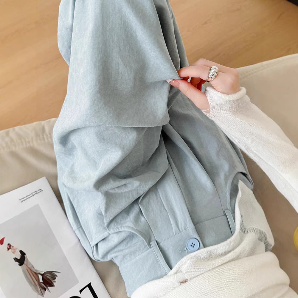 White suit, spring trousers, trend of season, city style, high waist, loose straight fit 5
