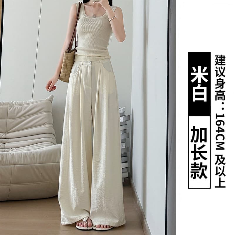 White suit, spring trousers, trend of season, city style, high waist, loose straight fit 8