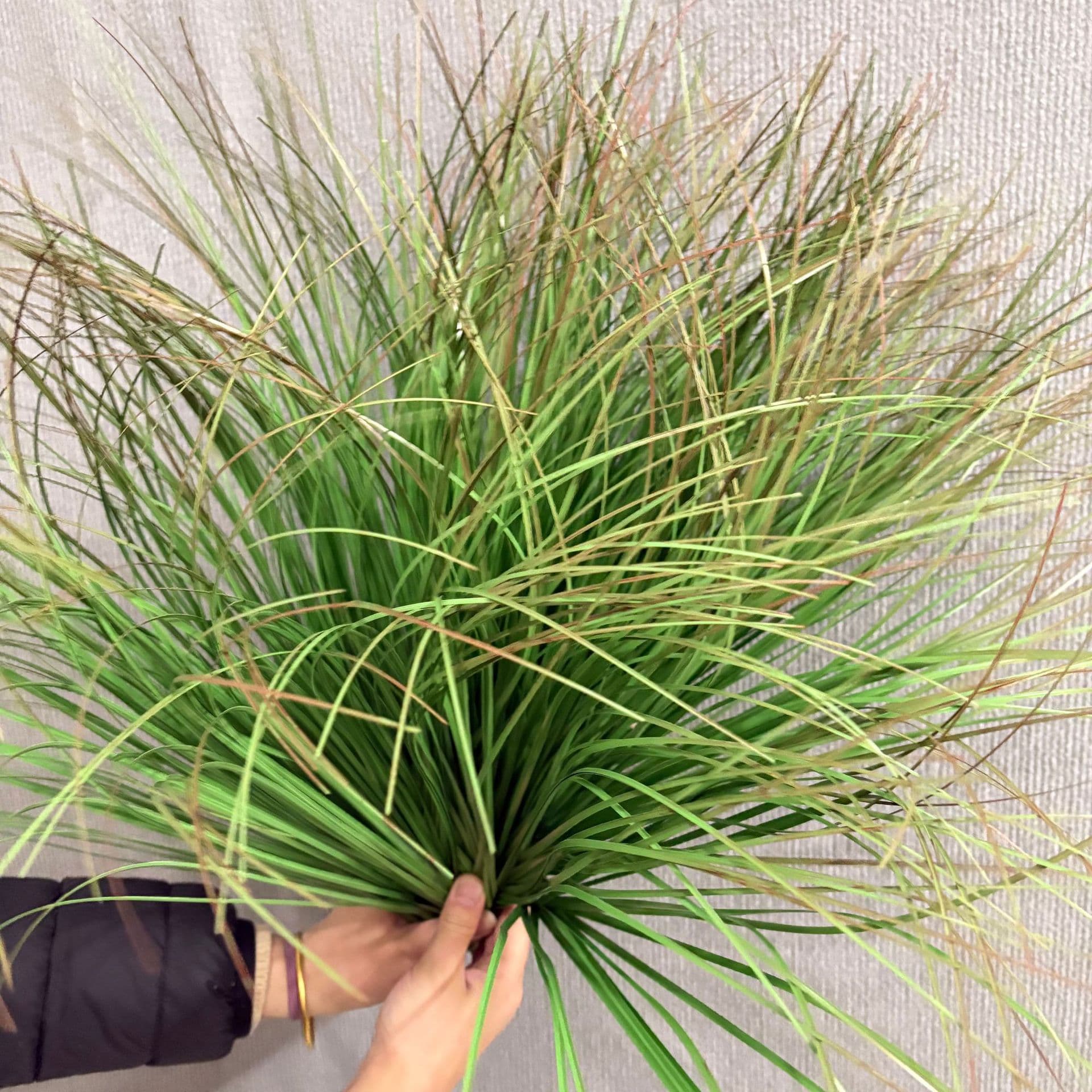 Simulated grass, cattail grass, cross-border artificial grass plants, artificial shrubs, green grass groups, grass piles 3