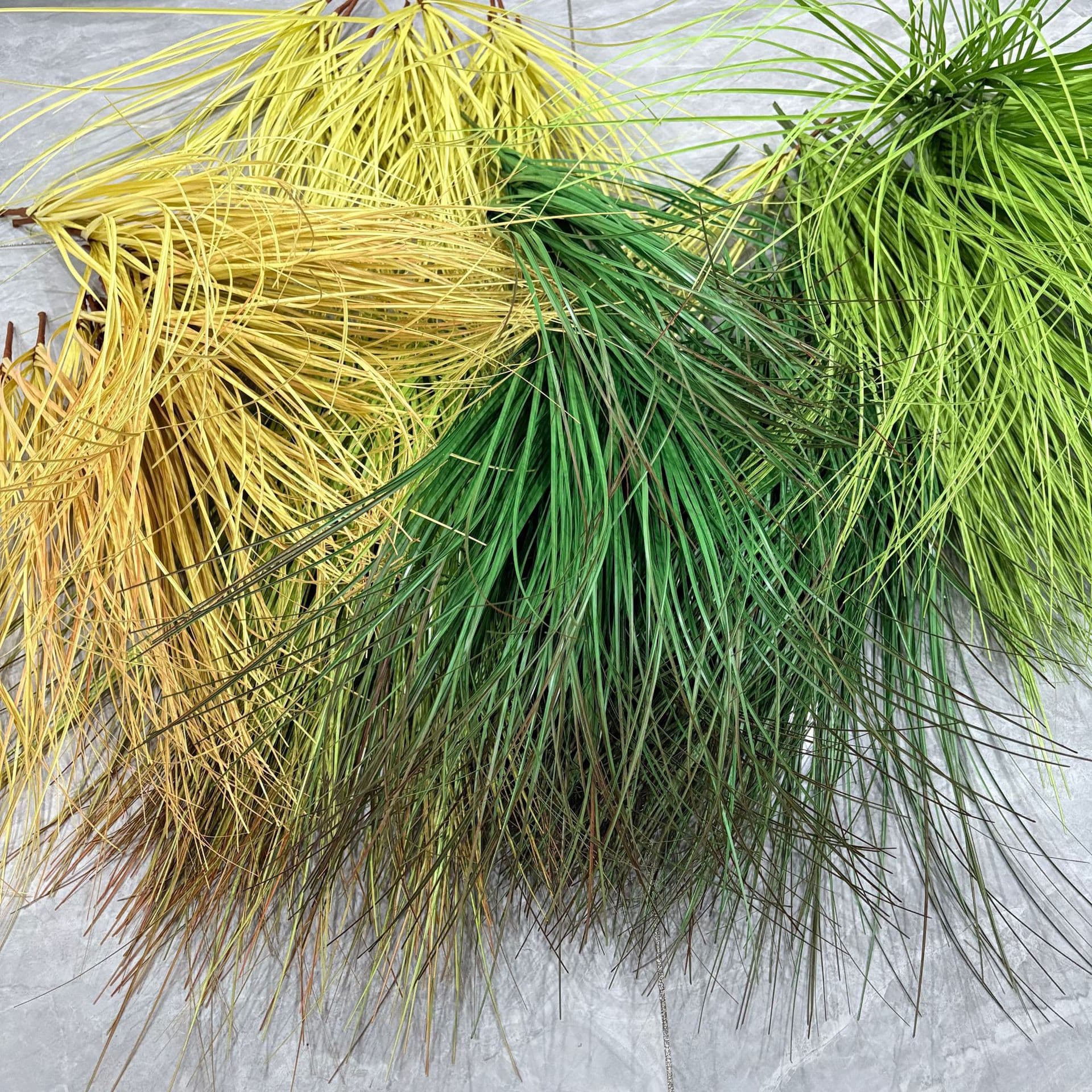Simulated grass, cattail grass, cross-border artificial grass plants, artificial shrubs, green grass groups, grass piles 4