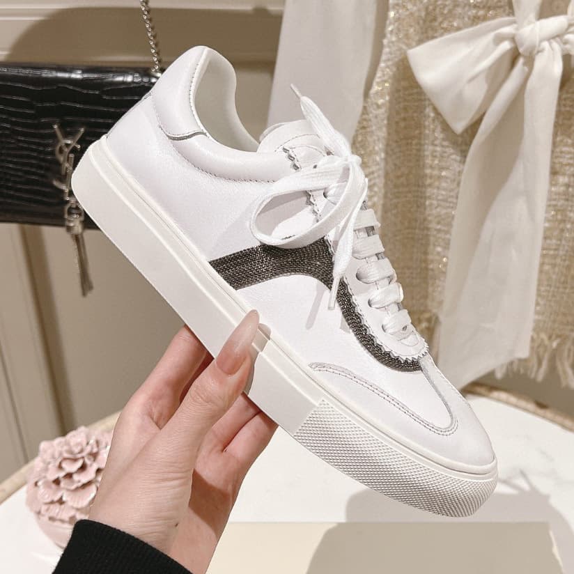 Fashionable white sneakers flat handmade, women's beaded bracelet, sports running sneakers, Italy 2