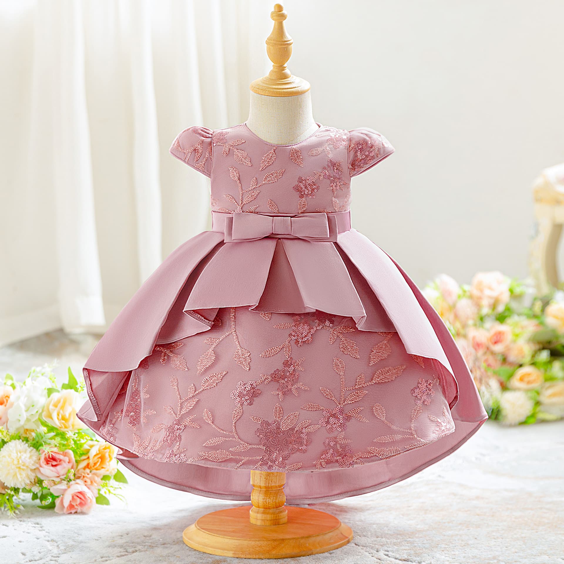 Girl's skirt, dress, mini-skirt, European style, Amazon, with short sleeve 2