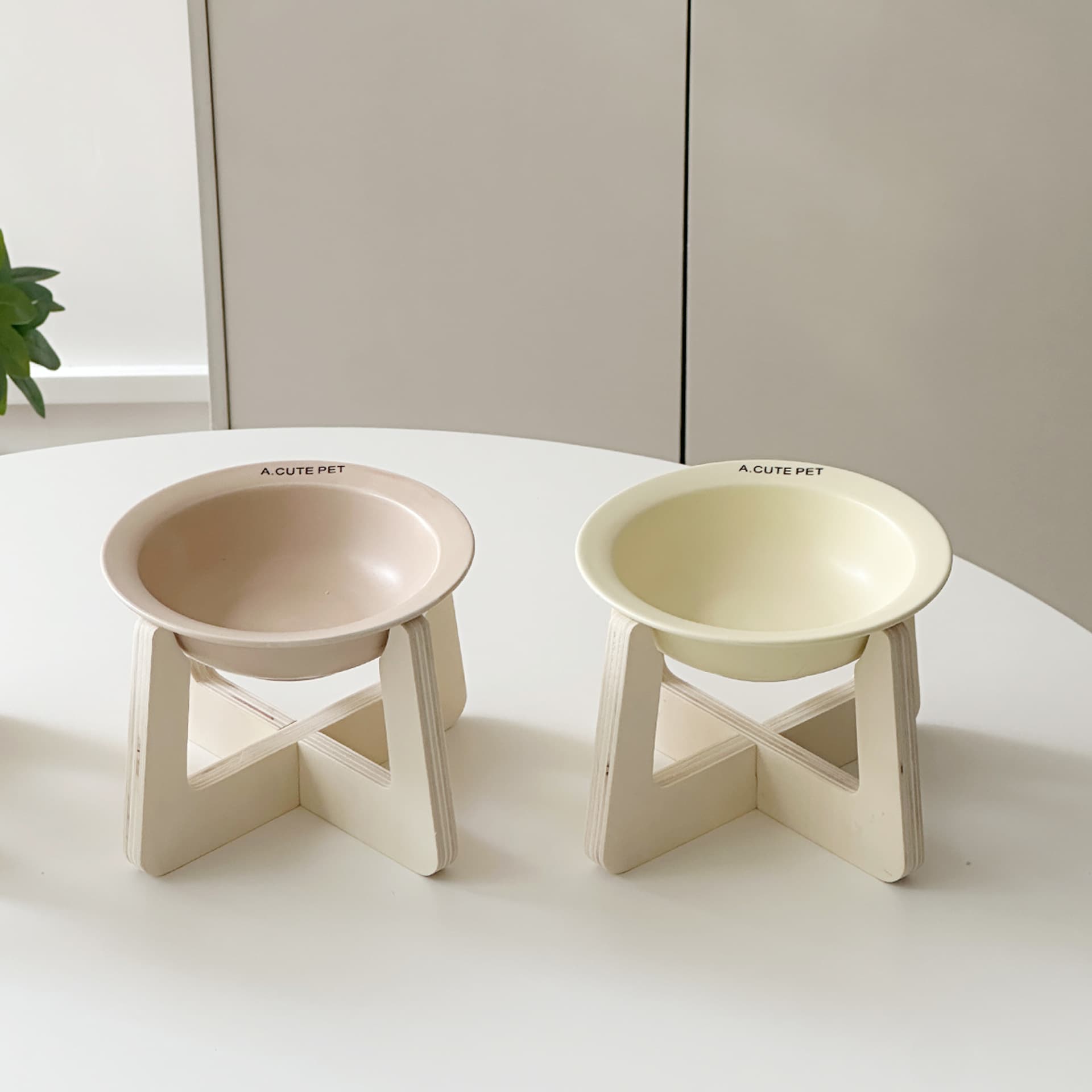 Cat bowl ceramic cat food bowl large diameter drinking water to increase elevated frame to protect the cervical vertebrae and high feet from overturning canned pet bowl 3