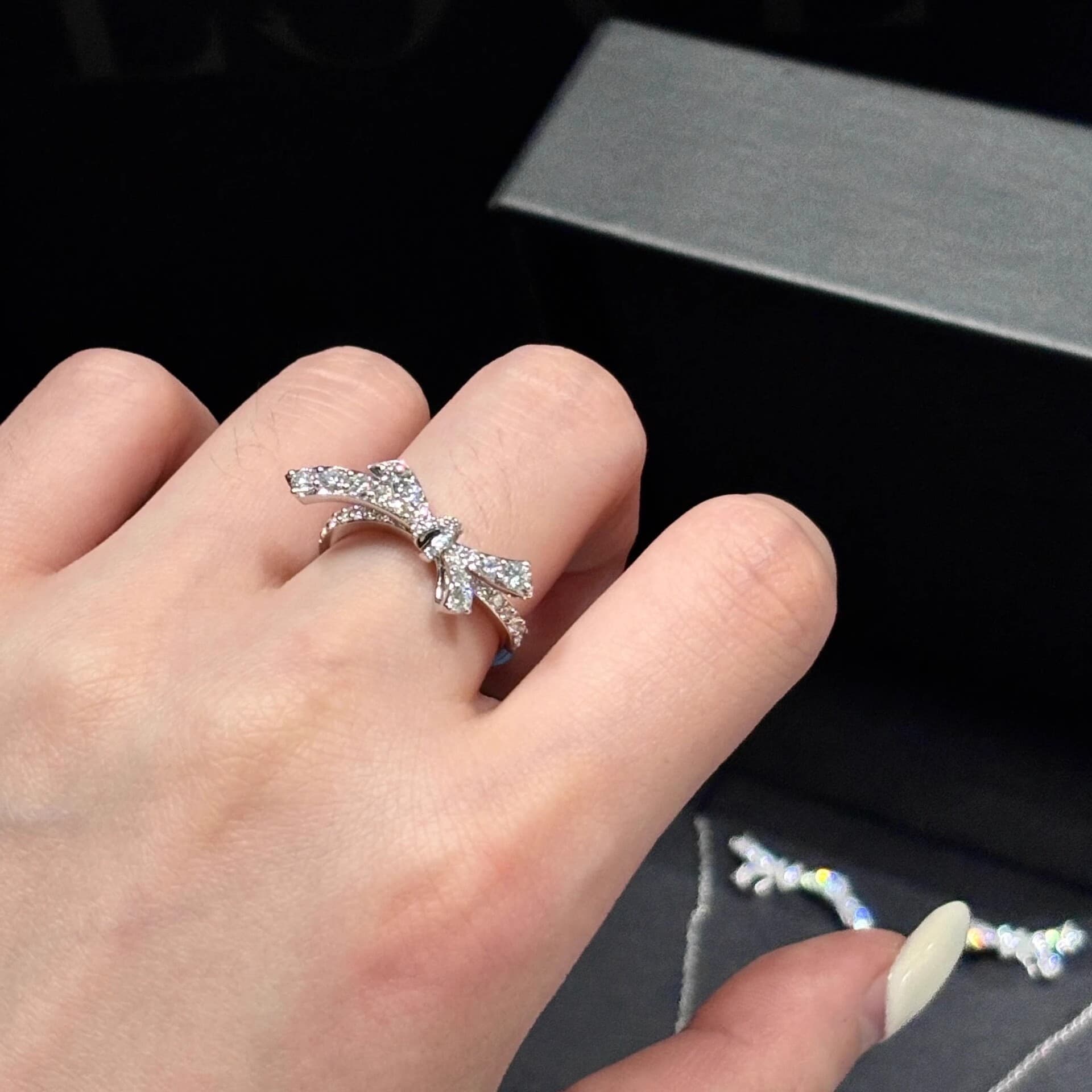 Three dimensional ring with bow, small design hair band 2